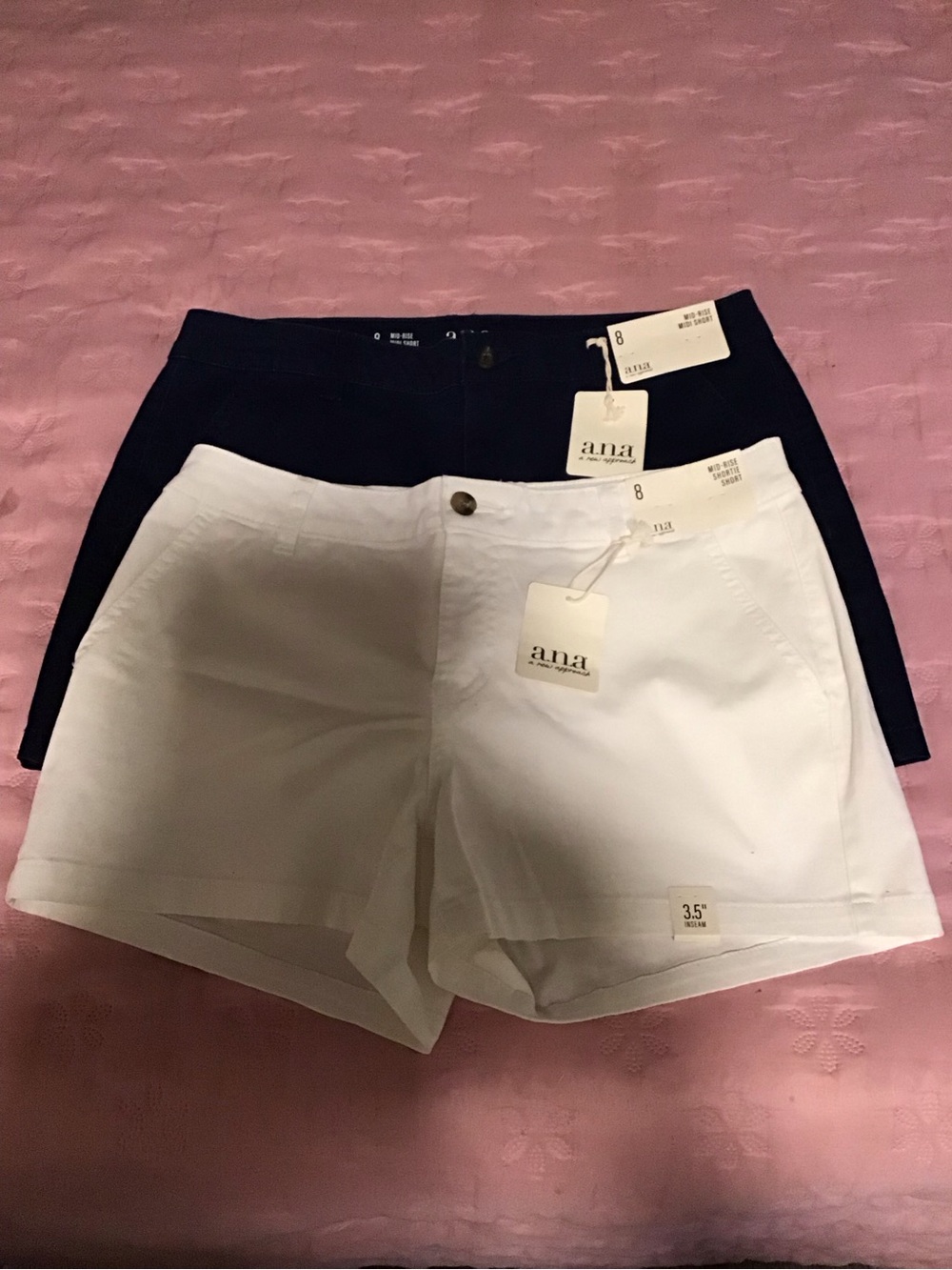 a.n.a Women's 3.5" White and Navy Stretch Cotton Shorts